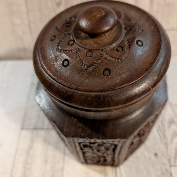 Carved Wooden Floral Jar Made In India - Picture 3 of 6